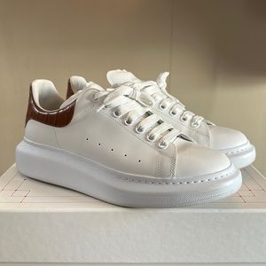 Alexander McQueen Larry Sneaker